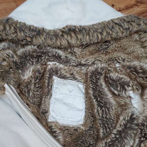 American Eagle Outfitters faux fur coat - Picture 3 of 4